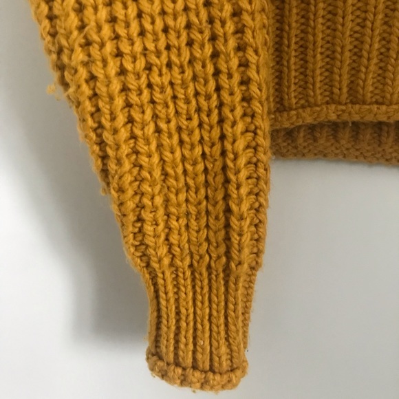 Cable Knit turtleneck sweater - Picture 5 of 7